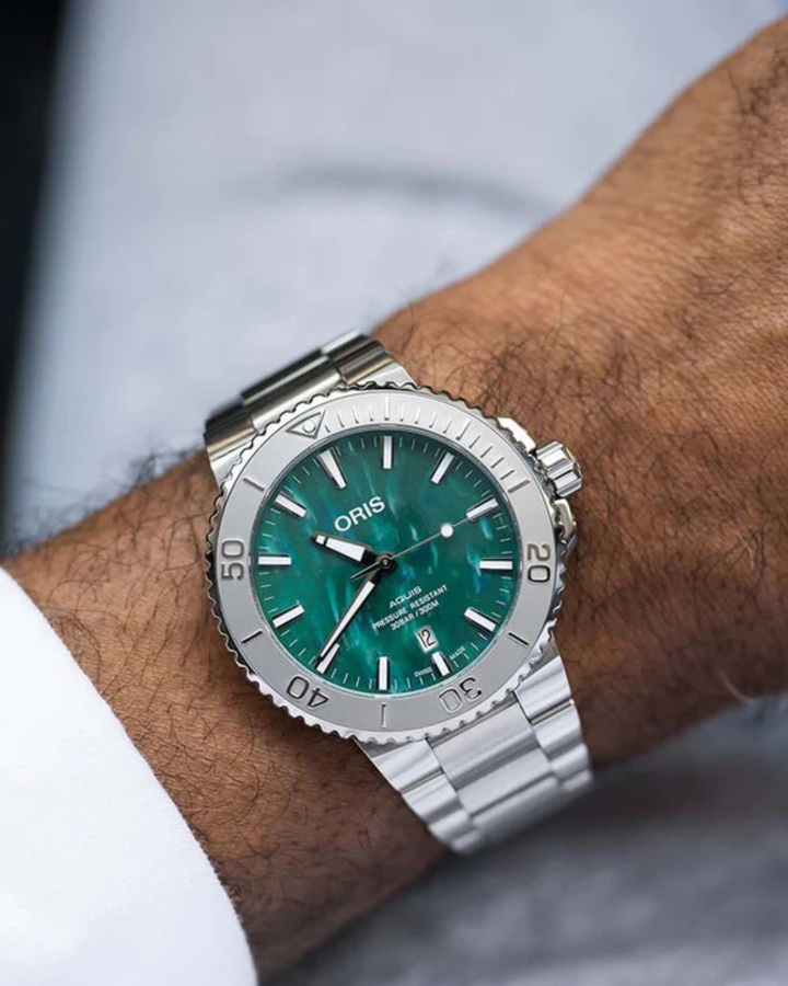 Oris Aquis Date