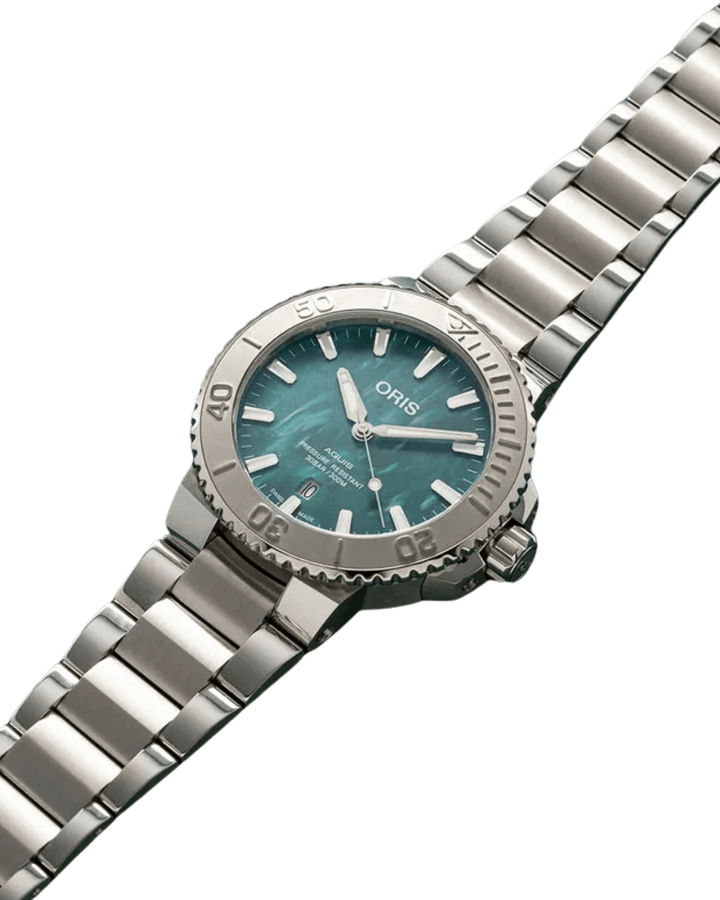 Oris Aquis Date - Bartels Watches